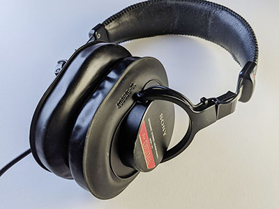 Picture of Sony MDR-V6 Headphones