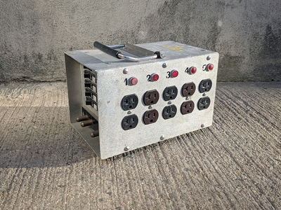 Picture of 100a Lunchbox