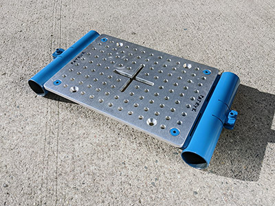 Picture of Cheese Plate with 1 1/2in Brackets with 3/8in Slot