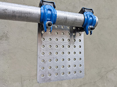 Picture of Over Head Cheeseplate with Speedrail Clamps