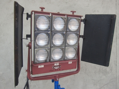Picture of Mole Richardson 9-light (9x 650w)